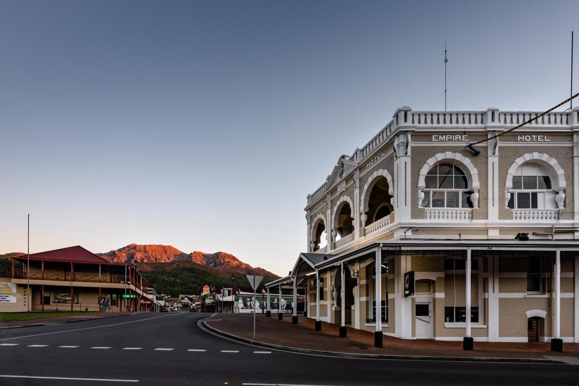 Empire Hotel Queenstown Dış mekan fotoğraf
